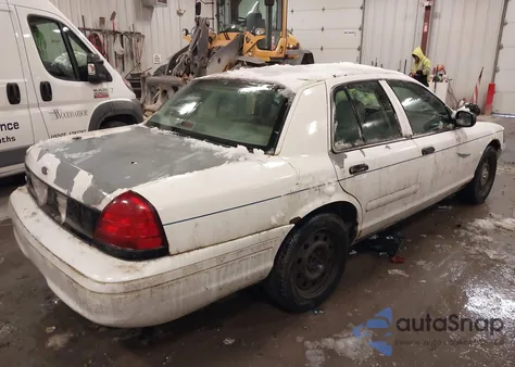 2008 Ford Crown Victoria Police/Police Interceptor z USA, uszkodzony, nr VIN 2FAHP71V38X158322